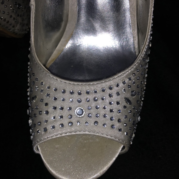 Shoes - Picture 3 of 3